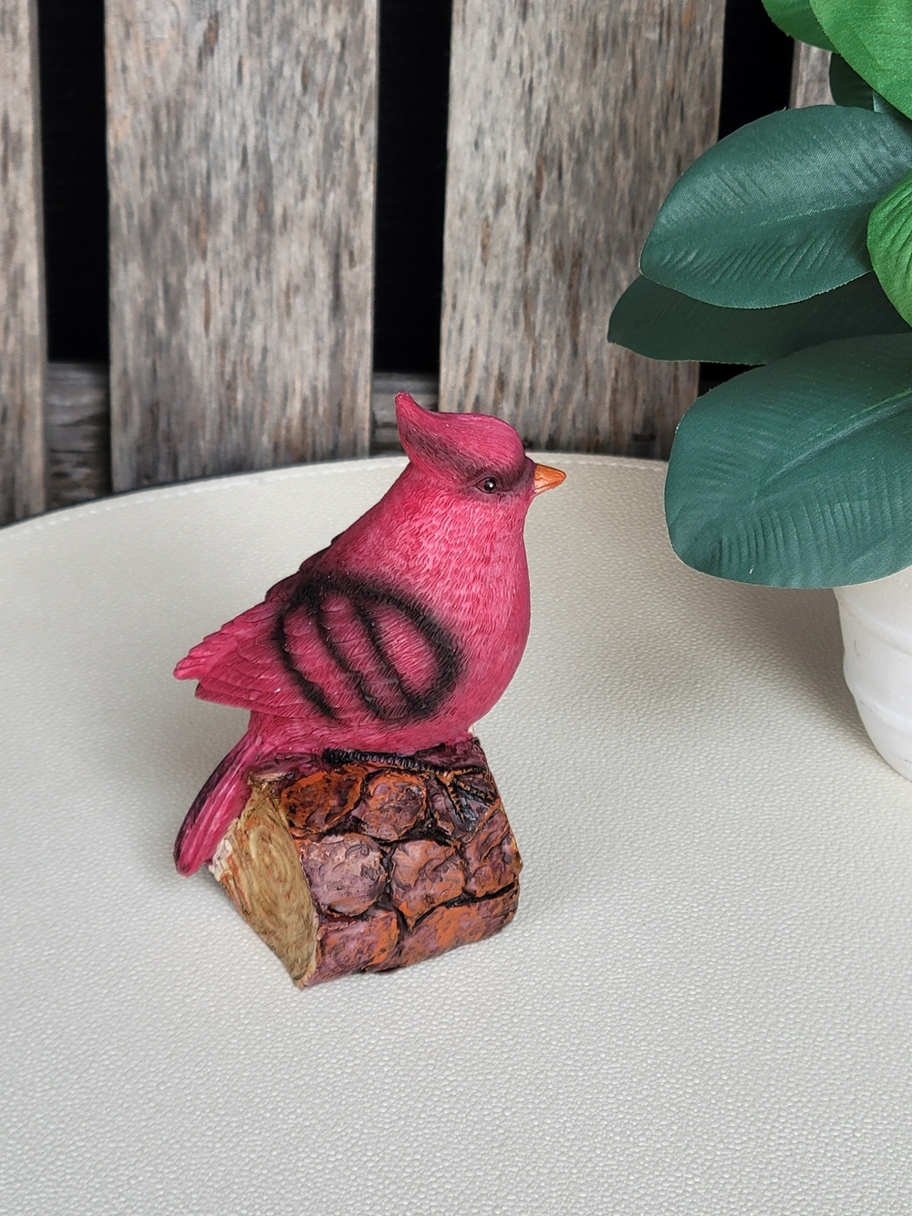 Cardinal Figurine on Log - Resin Bird Accent - Picture 5 of 5